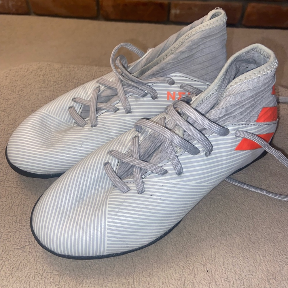 Adidas Nemesis Youth 1.5 Futsal shoe